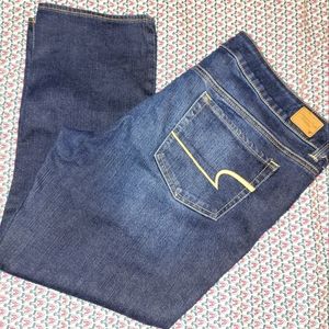 American eagle artist jeans, size 18. NWOT.